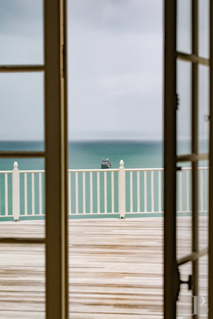 An early 19th century manor house overlooking the Bay of Douarnenez on the Crozon peninsula in Finistère - photo  n°7